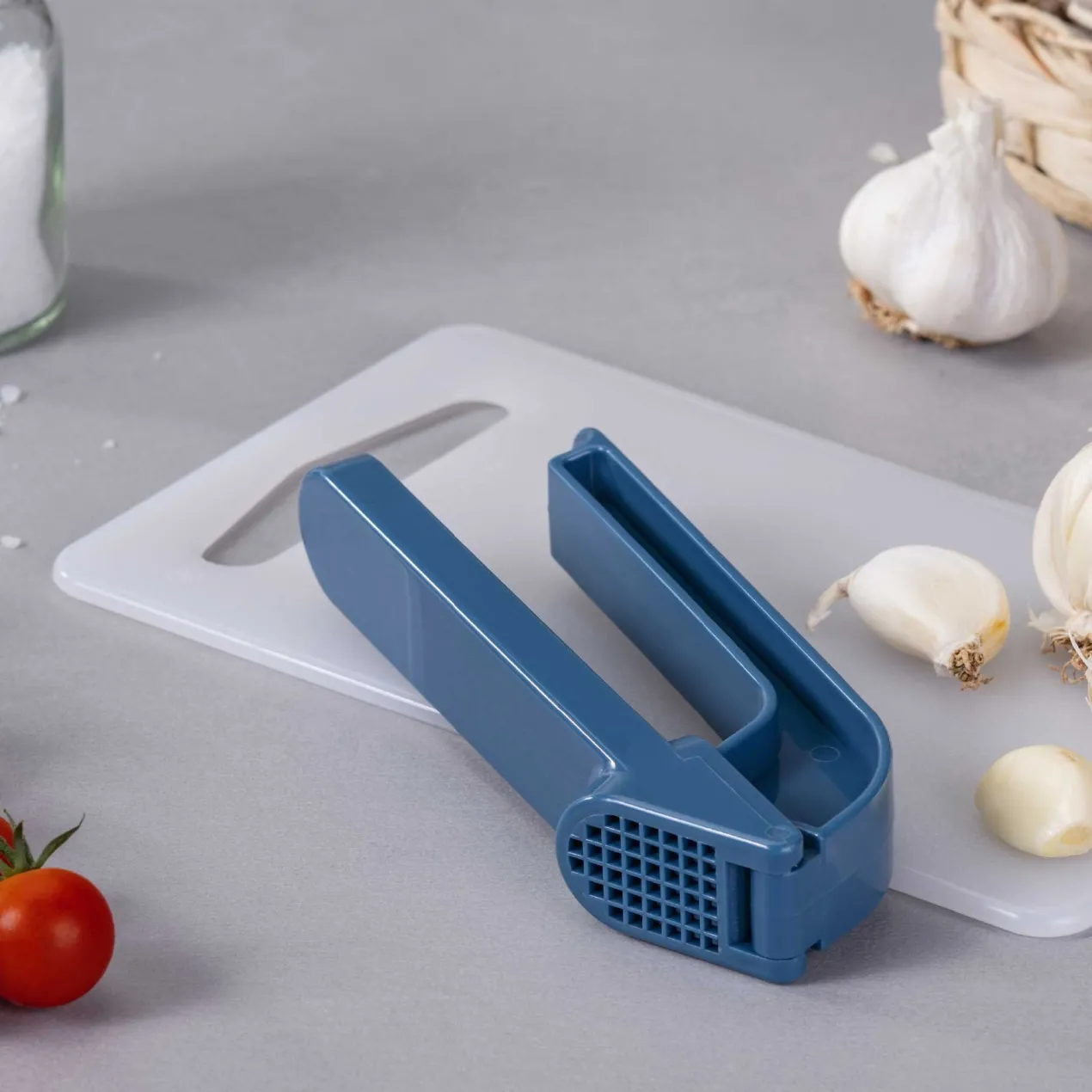 Knoblauchpresse Essential, blau